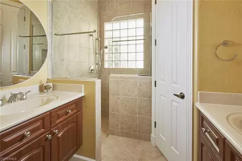 Bath - 377 Mallory Ct, Naples, FL 34110 photo 2 of 3
