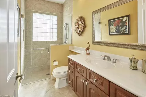 Bath - 377 Mallory Ct, Naples, FL 34110 photo 3 of 3