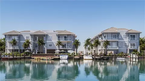 1624 Gulf Shore Blvd N #202, Naples, FL 34102