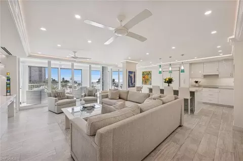 4051 Gulf Shore Blvd N #405, Naples, FL 34103