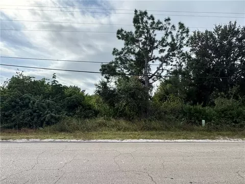 3005 8th St SW, Lehigh Acres, FL 33976