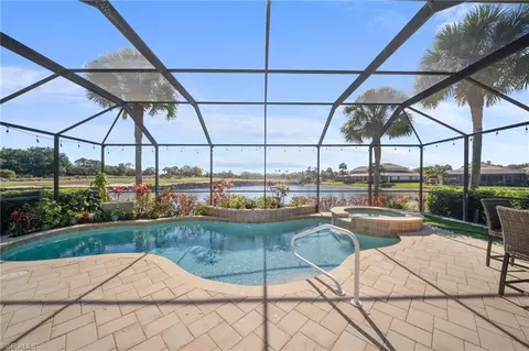 9132 Crystal Ct, Naples, FL 34120