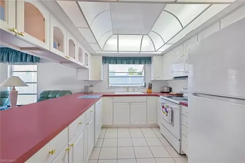 Kitchen - 693 95th Ave N, Naples, FL 34108 photo 2 of 2