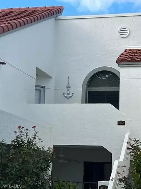 649 Beachwalk Cir #C202, Naples, FL 34108