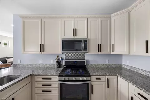 7639 Jacaranda Ln, Naples, FL 34114 photo 14