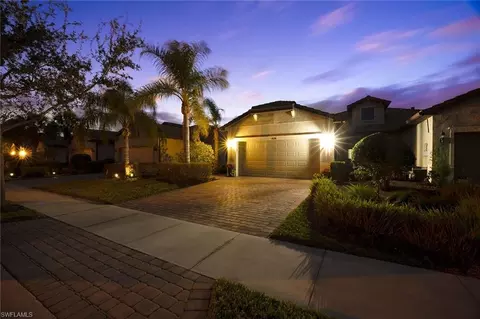 7639 Jacaranda Ln, Naples, FL 34114 photo 2