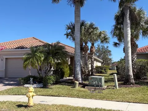 14536 Grapevine Dr, Naples, FL 34114