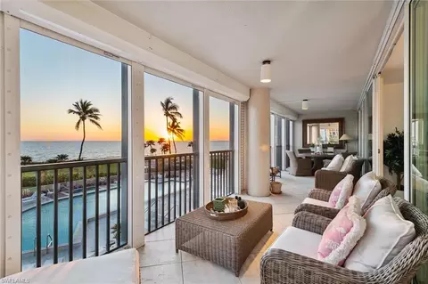 4651 Gulf Shore Blvd N #101, Naples, FL 34103