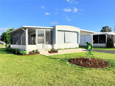 815 Cape Haze Ln E, Naples, FL 34104