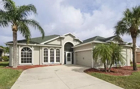 9346 Palm Island Cir, North Fort Myers, FL 33903