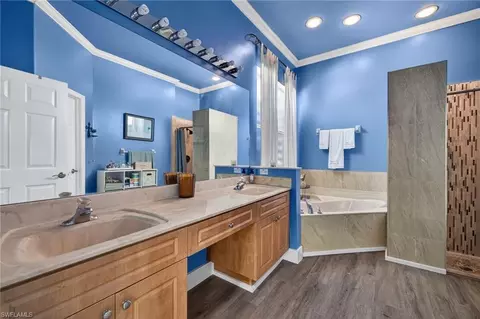 Bath - 4093 24th Ave SE, Naples, FL 34117 photo 1 of 3