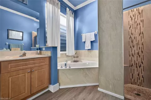 Bath - 4093 24th Ave SE, Naples, FL 34117 photo 2 of 3