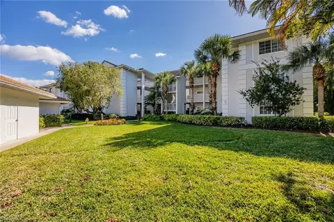 750 Waterford Dr #104, Naples, FL 34113