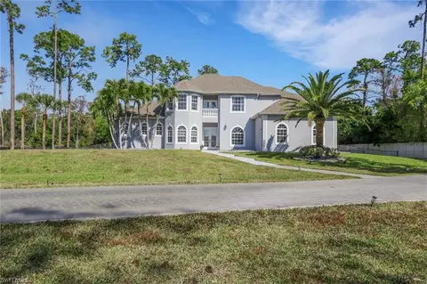 6181 Hidden Oaks Ln, Naples, FL 34119