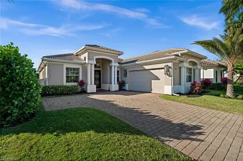 6821 Il Regalo Cir, Naples, FL 34109