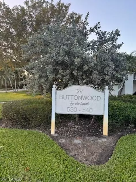 536 2nd St S #536, Naples, FL 34102