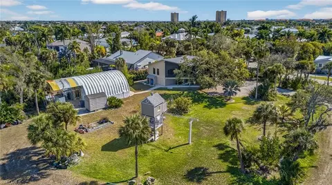 13290 Electron Dr, Fort Myers, FL 33908