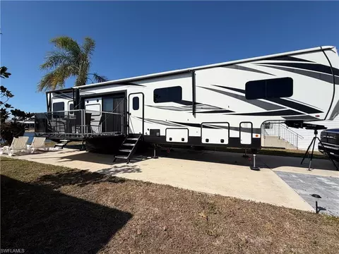 20090 Ponce De Leon Dr, Estero, FL 33928 photo 4