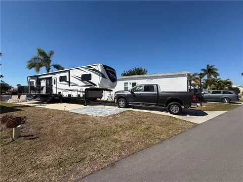 20090 Ponce De Leon Dr, Estero, FL 33928 photo 5
