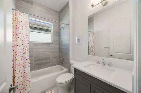 Bath - 12128 Eucalyptus Way, Naples, FL 34120 photo 3 of 4