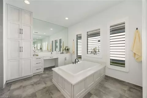 Bath - 12128 Eucalyptus Way, Naples, FL 34120 photo 1 of 4