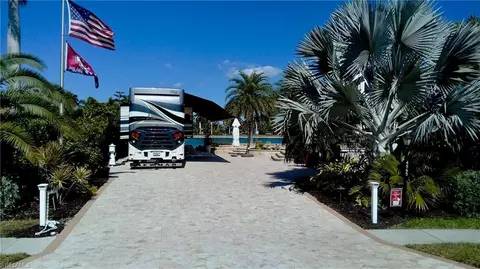 4565 Southern Breeze Dr, Naples, FL 34114