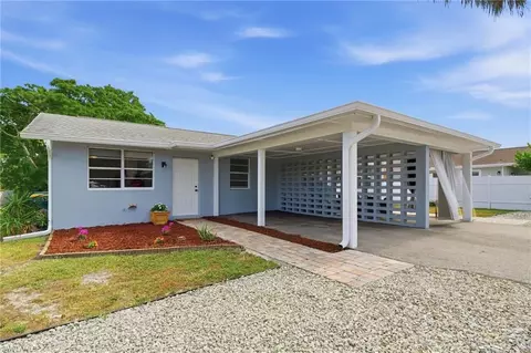 4518 W Alhambra Cir, Naples, FL 34103