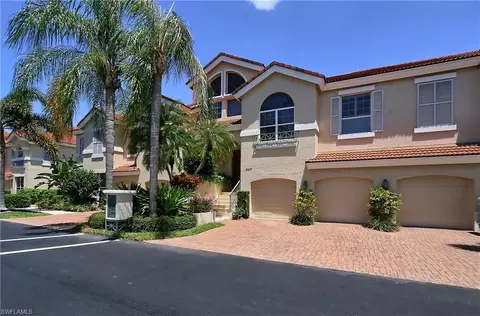 267 Colonade Cir #2704, Naples, FL 34103