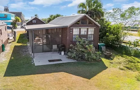 825 Copeland #21, Everglades City, FL 34139