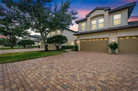 6057 Ashford Ln #402, Naples, FL 34110