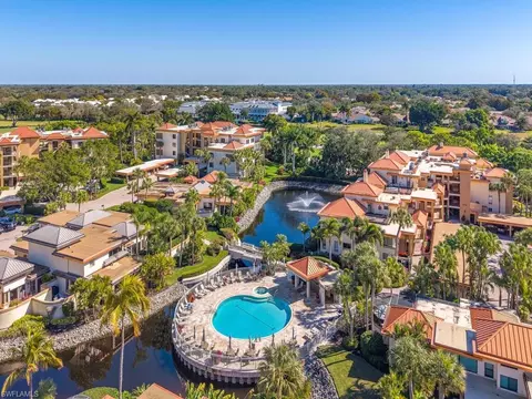 6820 Pelican Bay Blvd #132, Naples, FL 34108