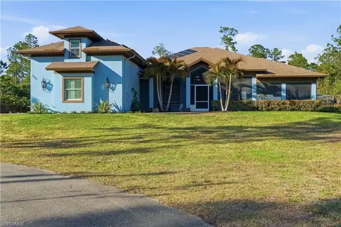 2935 2nd Ave NE, Naples, FL 34120