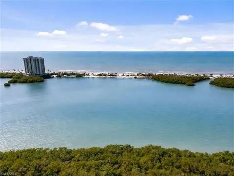 5555 Heron Point Dr #401, Naples, FL 34108