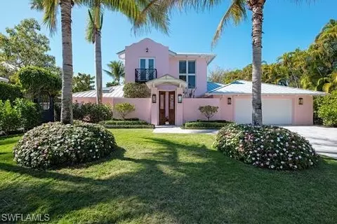 4875 Whispering Pine Way, Naples, FL 34103