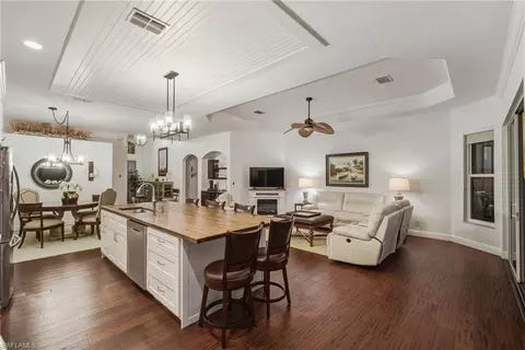 Kitchen - 43 Glen Eagle Cir, Naples, FL 34104 photo 6 of 6