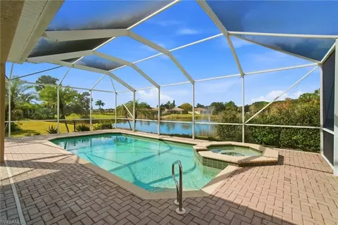 Exterior - 43 Glen Eagle Cir, Naples, FL 34104 photo 5 of 8