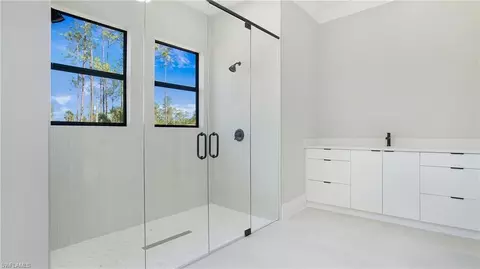 Bath - 3518 2nd Ave SE, Naples, FL 34117 photo 2 of 4