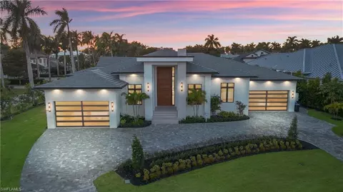 2485 Crayton Rd, Naples, FL 34103