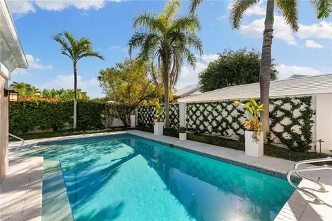 Exterior - 831 Rue Deville #2, Naples, FL 34108 photo 4 of 14
