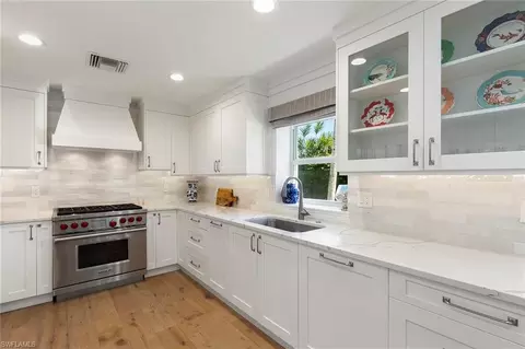 Kitchen - 831 Rue Deville #2, Naples, FL 34108 photo 2 of 3