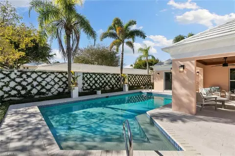 Exterior - 831 Rue Deville #2, Naples, FL 34108 photo 7 of 14