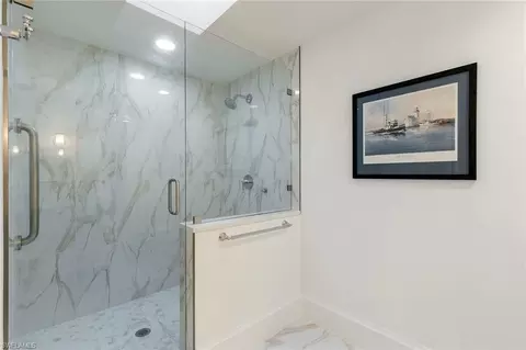 Bath - 831 Rue Deville #2, Naples, FL 34108 photo 6 of 6