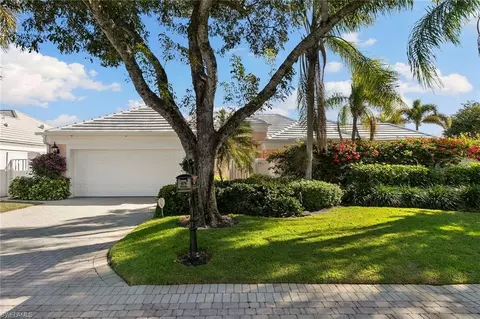 831 Rue Deville #2, Naples, FL 34108