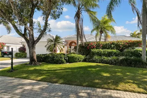 Exterior - 831 Rue Deville #2, Naples, FL 34108 photo 12 of 14