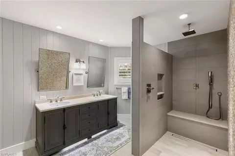 Bath - 831 Rue Deville #2, Naples, FL 34108 photo 2 of 6