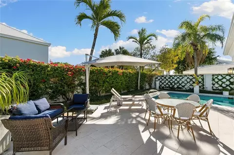 Exterior - 831 Rue Deville #2, Naples, FL 34108 photo 9 of 14