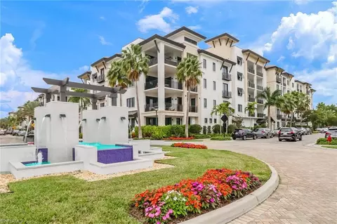 1135 3rd Ave S #403, Naples, FL 34102