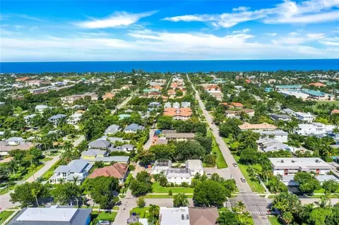 780 10th Ave #5, Naples, FL 34102