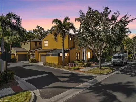 9153 Chula Vista St #13203, Naples, FL 34113