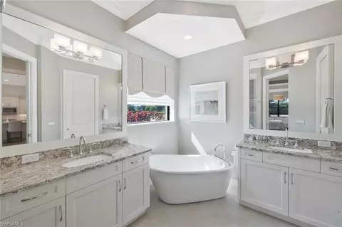 Bath - 6542 Amarone Ln, Naples, FL 34113 photo 2 of 3